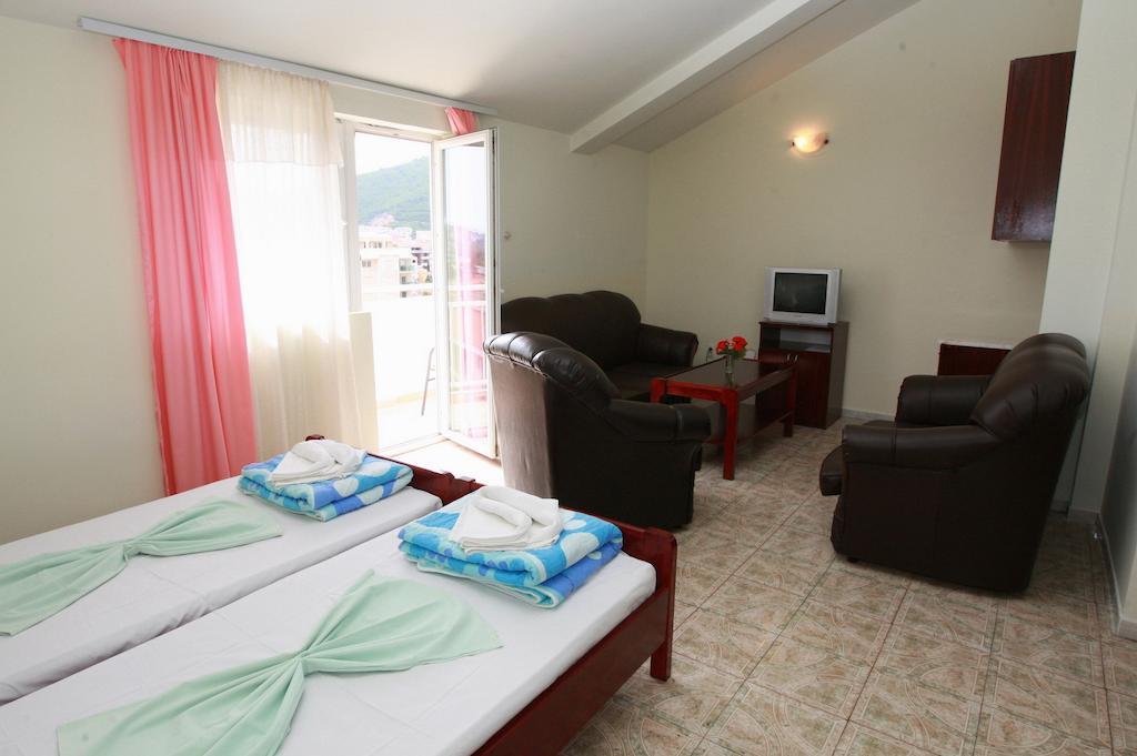 Hotel Vila Prestige Budva Rum bild