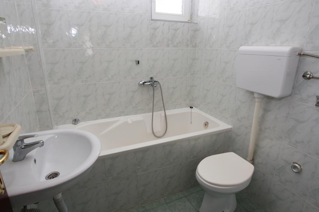 Hotel Vila Prestige Budva Exteriör bild