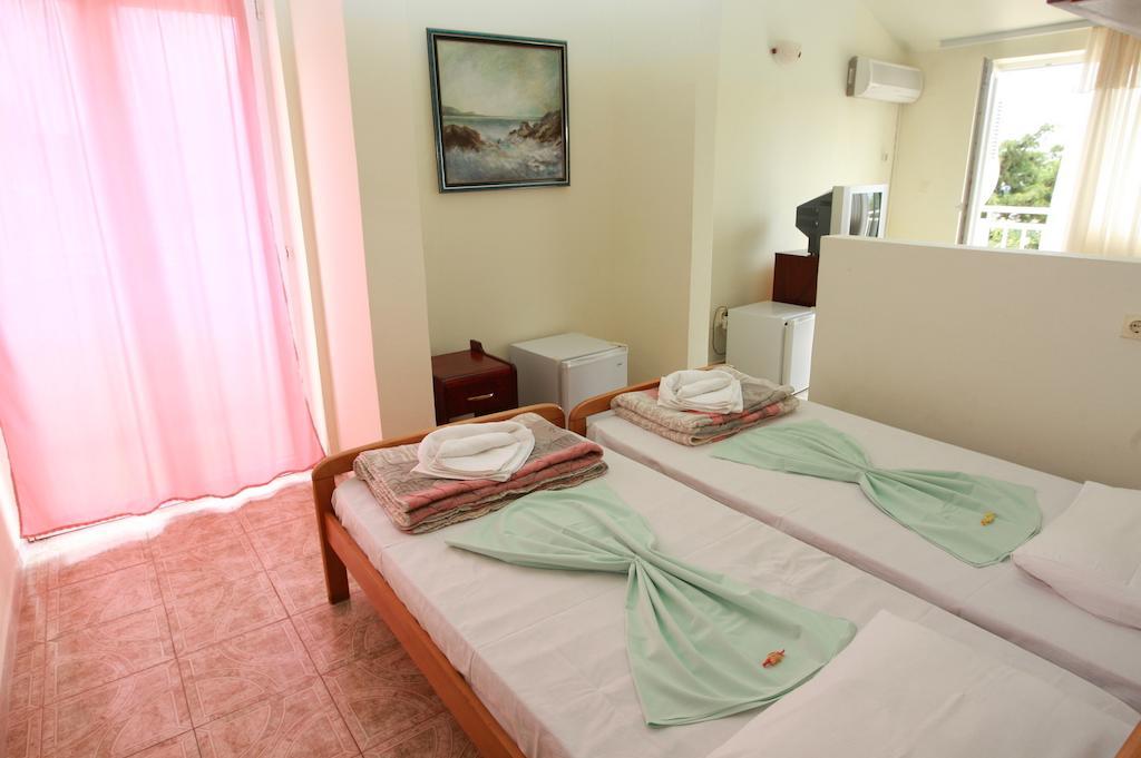 Hotel Vila Prestige Budva Exteriör bild