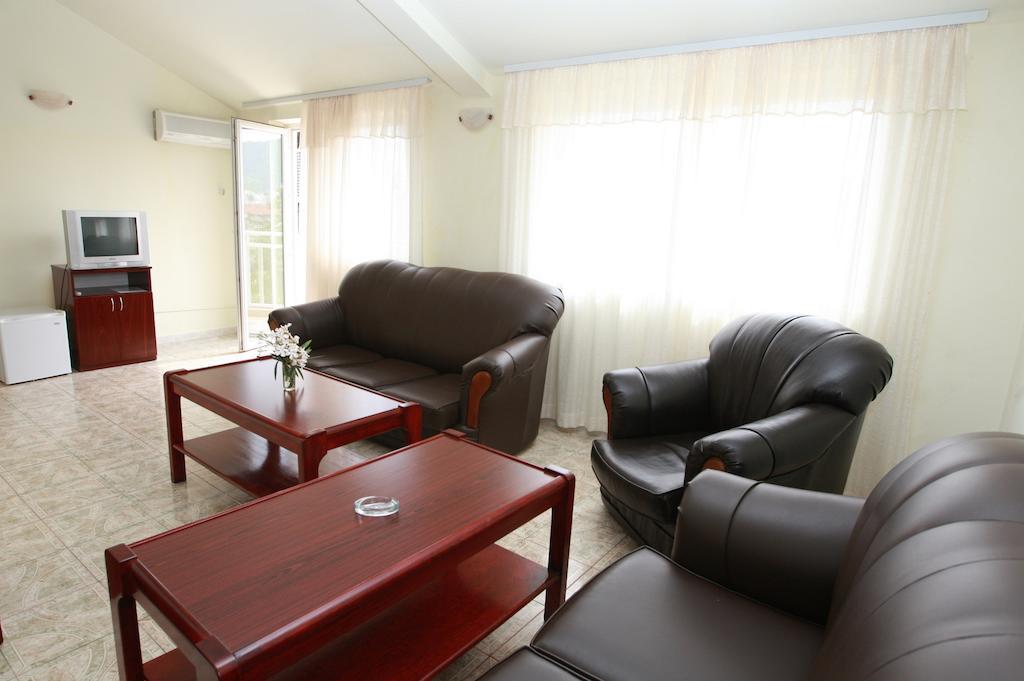 Hotel Vila Prestige Budva Rum bild