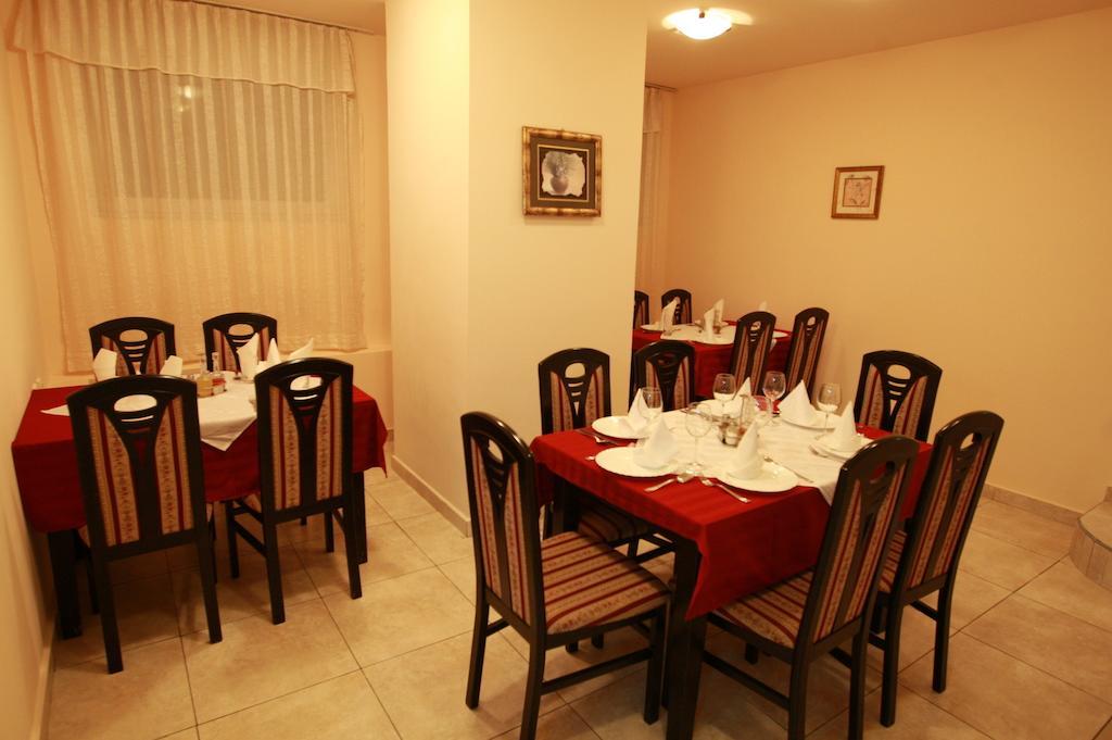 Hotel Vila Prestige Budva Exteriör bild