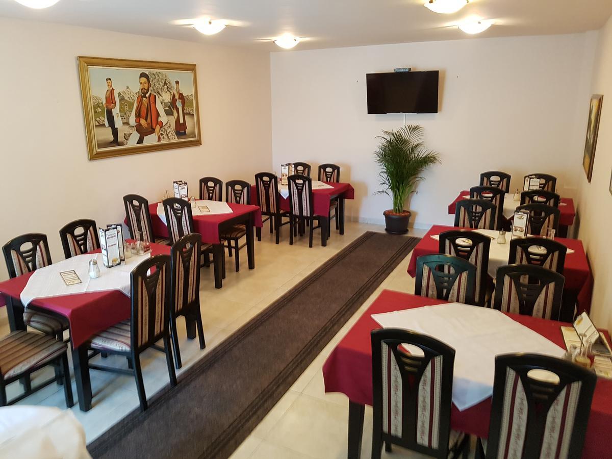 Hotel Vila Prestige Budva Exteriör bild